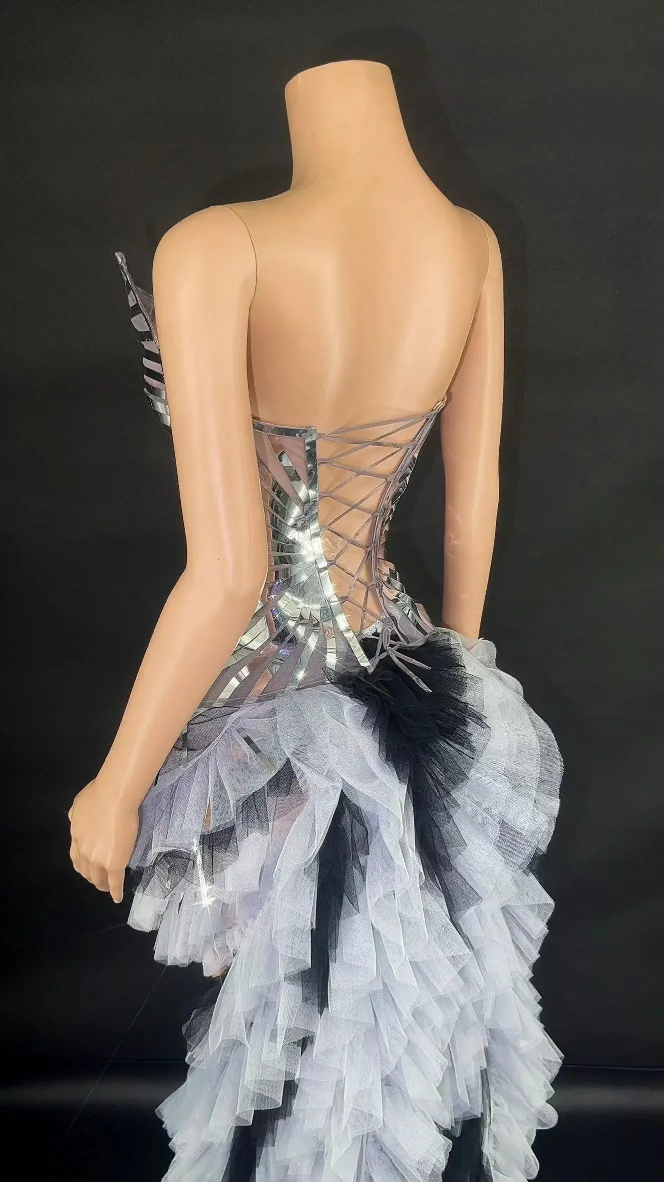 반짝이는 다이아몬드가 포함된 실버 이어 슬림 피팅 투피스 세트 섹시한 나이트클럽 바 퍼포먼스 의상