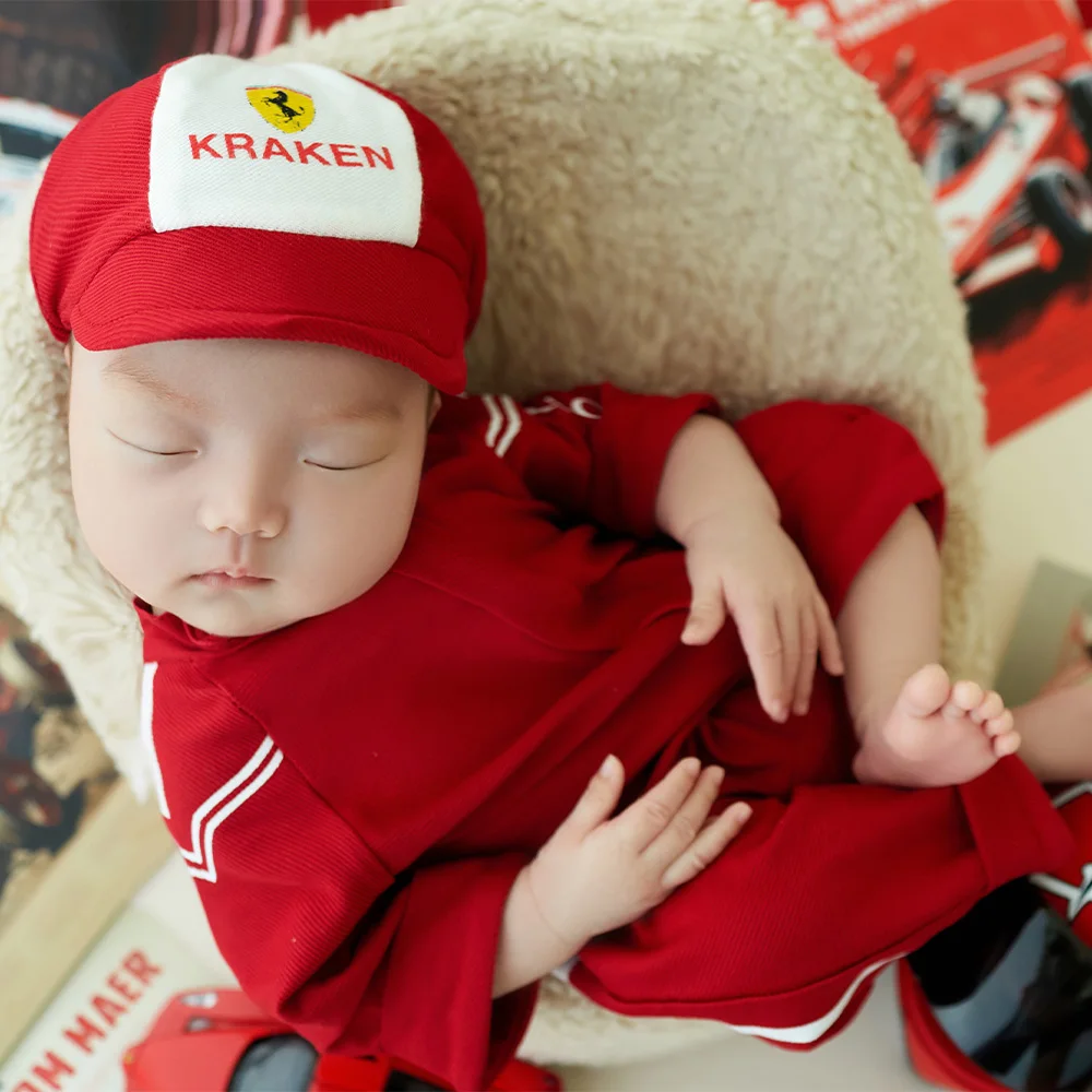 Tenue de photographie pour nouveau-né, ensemble à thème de course, coton doux, costume de bébé imbibé, voiture de sport, casque, accessoires de séance photo