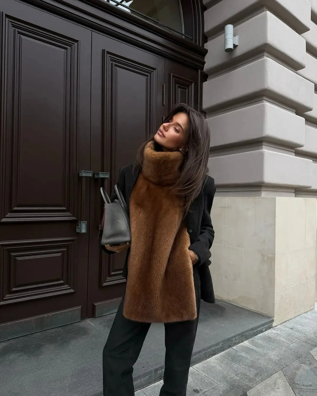 

Solid Color Turtleneck Fur Vest for Women 2026 New Style Eco-friendly Fur Comfortable Eye-catching Warm Embroidered Vests Woman