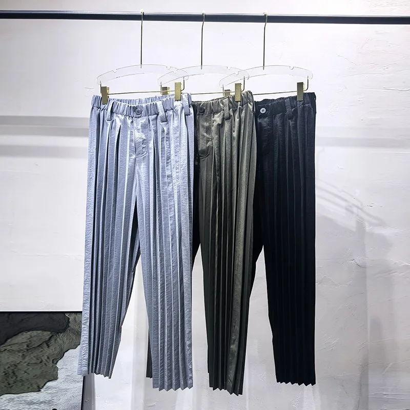 

Miyake плиссированные повседневные длинные брюки мужские 2025 новые плиссированные прямые брюки ручной работы летние свободные повседневные брюки мужские брюки