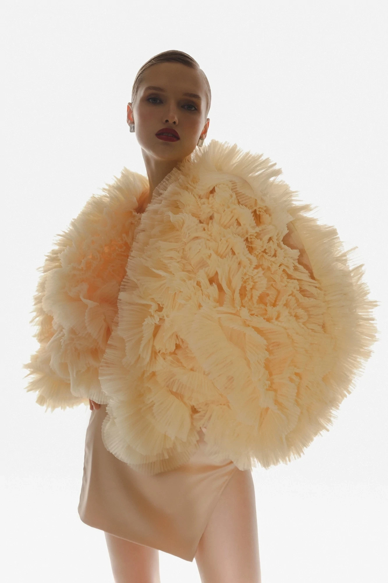 Moda rosa Fluffy Ruffles Tulle giacca da donna maniche lunghe aperto davanti lunghezza media cappotto da donna Outfit Outwear femminile