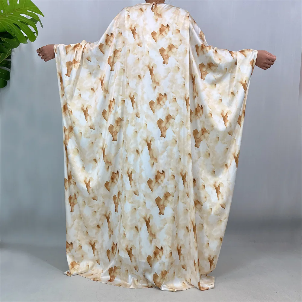 Damesmode satijnen bedrukte moslimjurk met trekkoord in de taille, elegante lange jurk