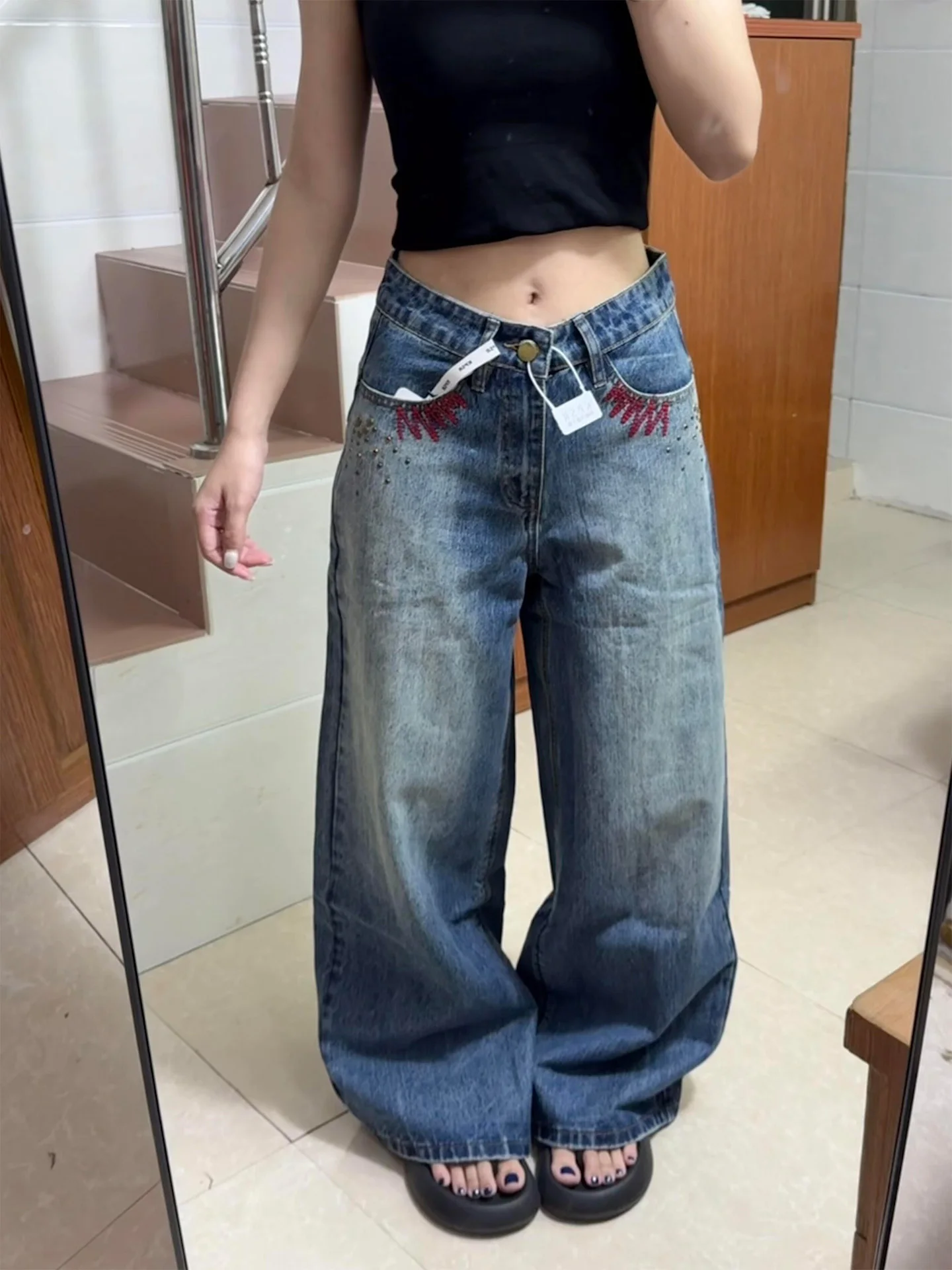

Ретро-джинсы американского стиля синего цвета, свободные, женские, с вышивкой на карманах, широкие штанины, утягивающие, с эффектом потертости, с высокой талией, повседневные, весна 2026