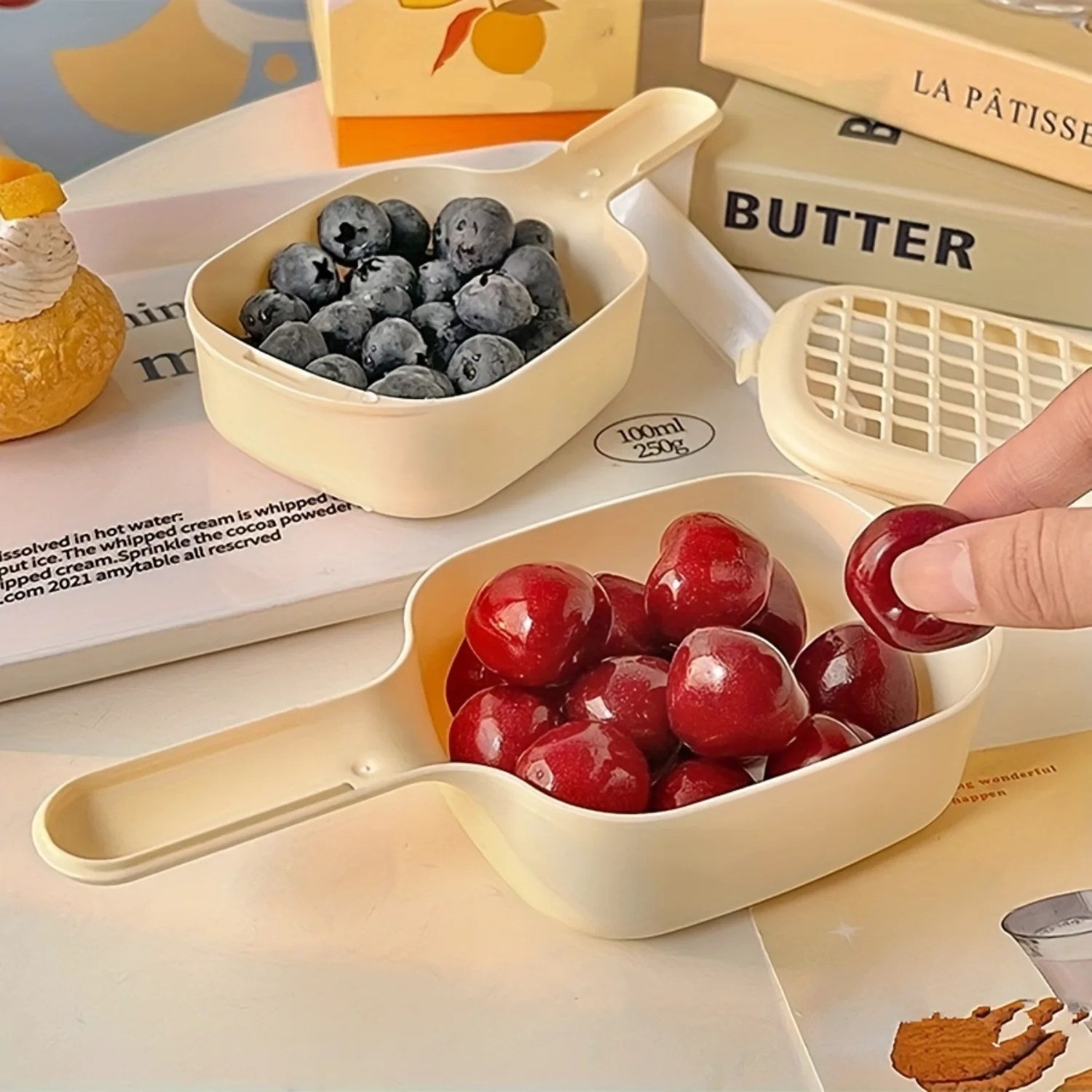 

1pc, Mini Fruit Drain Basket, Vegetable Sink Drainer Basket, Fruit Drain Basket Rack, New Household Washing Basket With Handle,