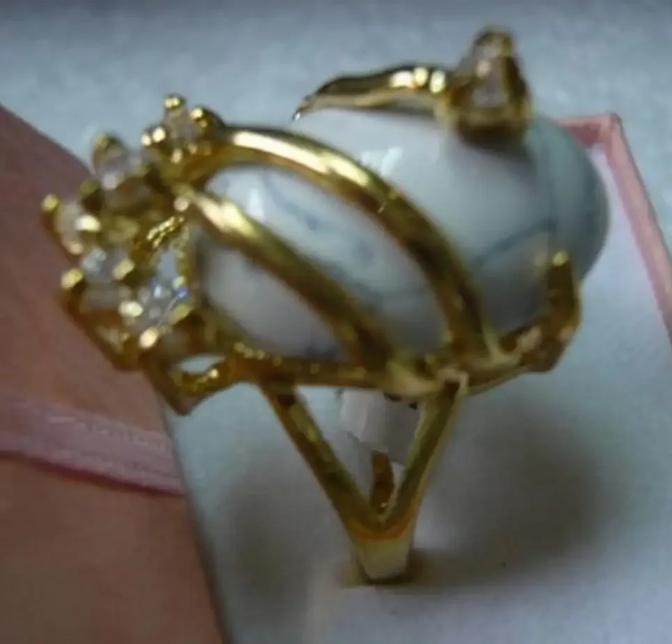 

beautiful & charmming white agates ring 18KGP(#7 8 9)