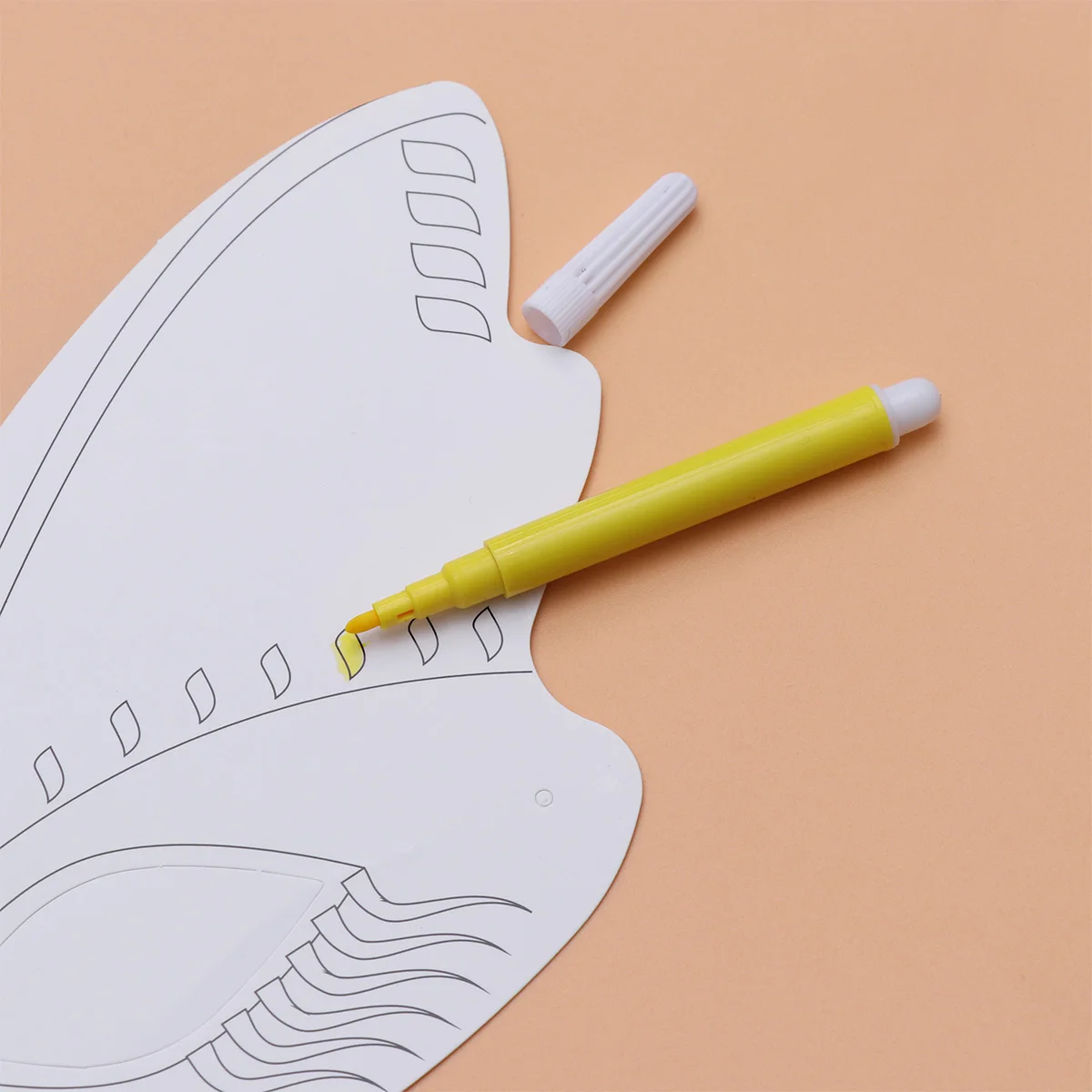 

15Pcs DIY Animal Paper Mask Set White Blank Pre-Cut for Kids Coloring Painting Craft Materials Educational Party Paper Mask