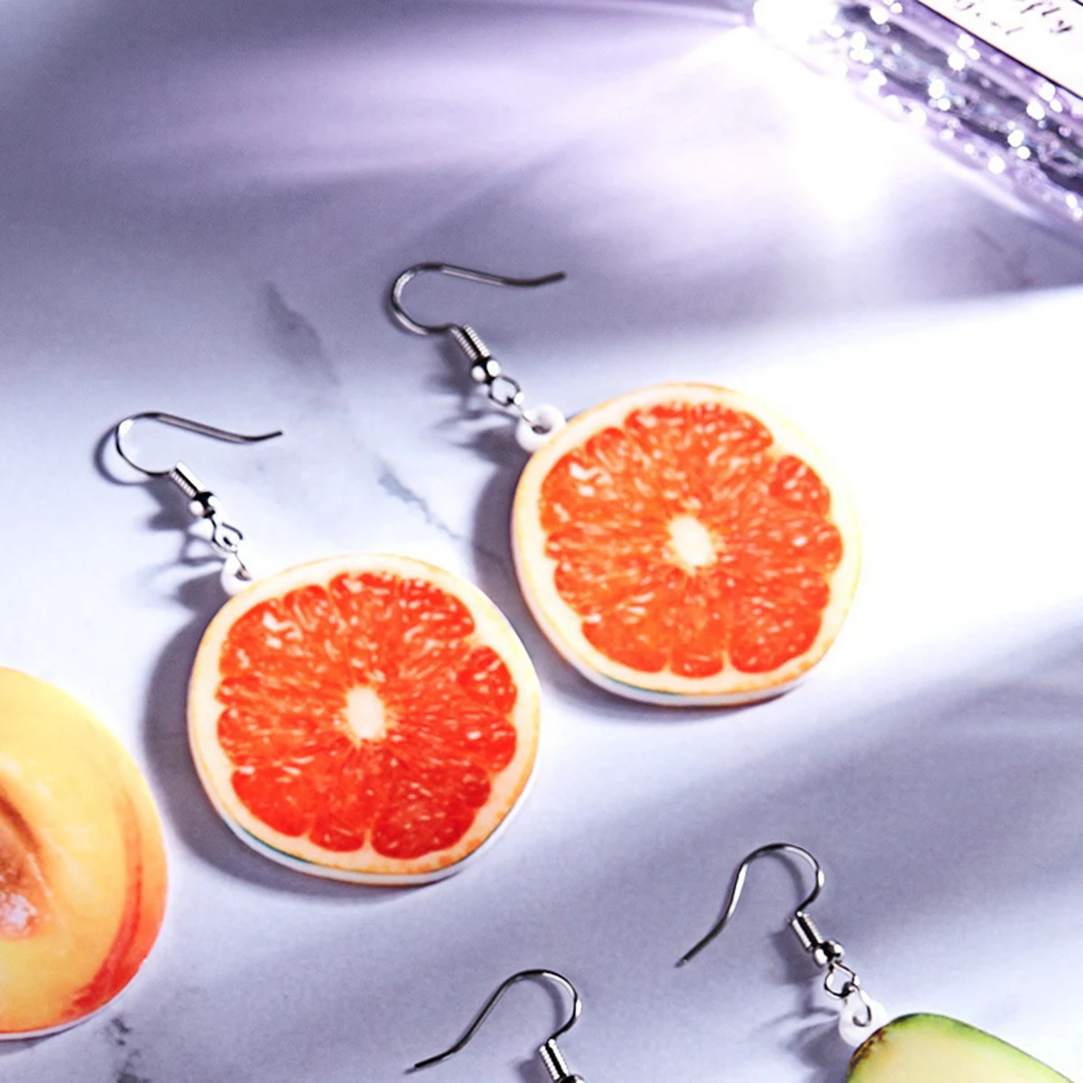 

1 Pair Banana Shaped Acrylic Earrings For Women Delicate Earbob Creative Dangler Ear Daily Wear Stylish Eye-Catching