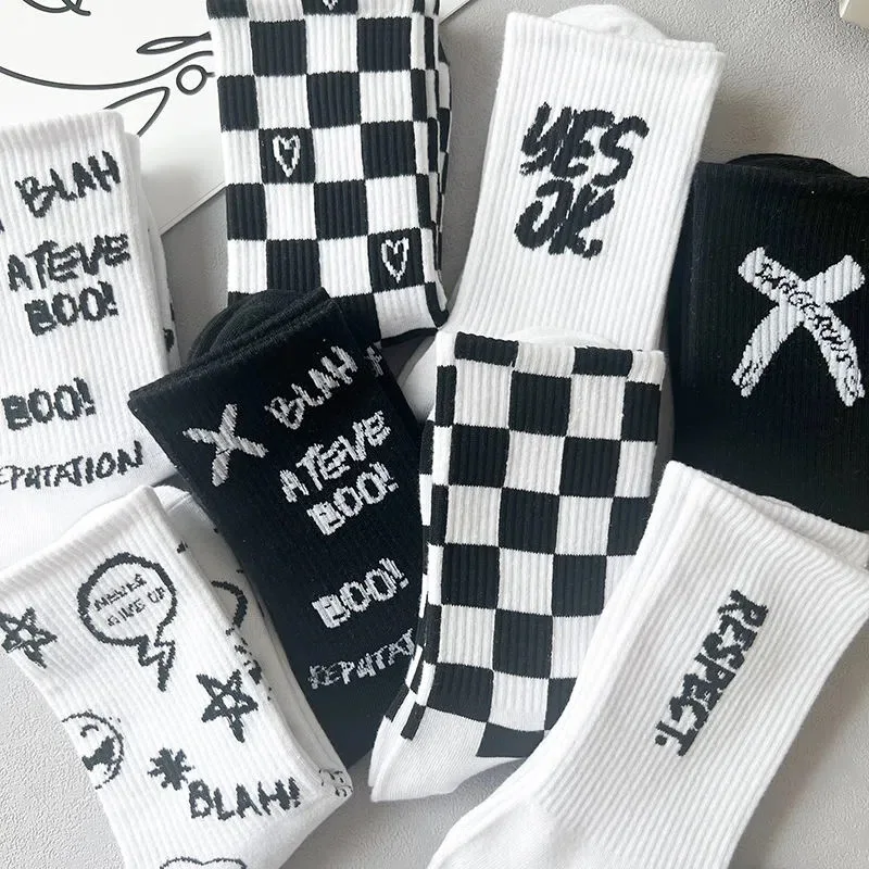 Random 5 Pairs Women's Socks 1 Set Short Socks Pack Harajuku Girls Gift Plaid White Black Skateboard Hip Hop Street Preppy Style