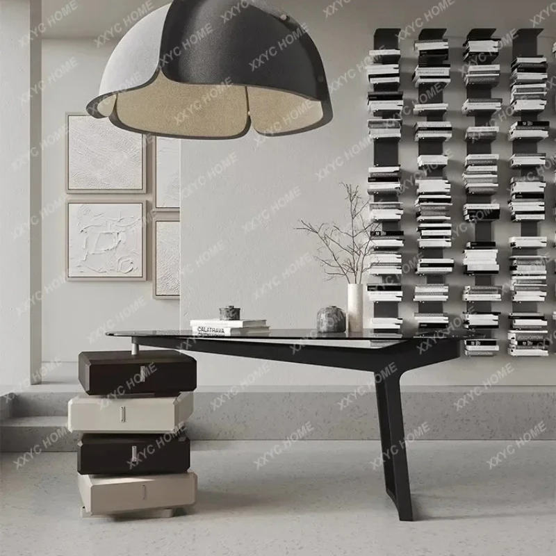 

Итальянский минималистичный настольный светильник с изогнутой стеклянной поверхностью, роскошный современный индукционный компьютерный стол, домашний стол