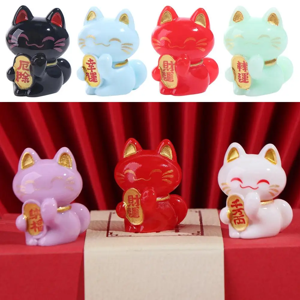 Home Decor Cartoon Lucky Cat Statue Creative Cute Lucky Cat Figurine Exquisite Animal Model Miniatures Cabinet Table Desk