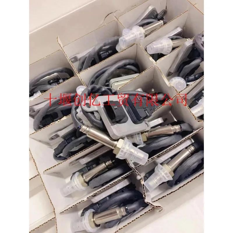 Nitrogen Oxygen Sensor 2894939 2894943 5462439 for Cummins ISBE6.7 ISX15