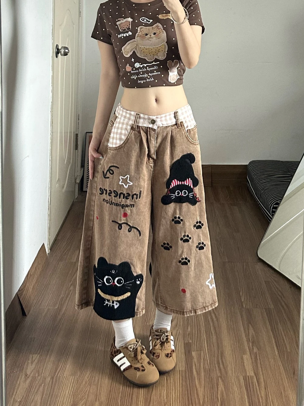 Retro Casual Cartoon Cat Towel Embroidery Wide Leg Jeans For Women Daily High Waist Loose Plaid Waistband Coffee Capri Pants