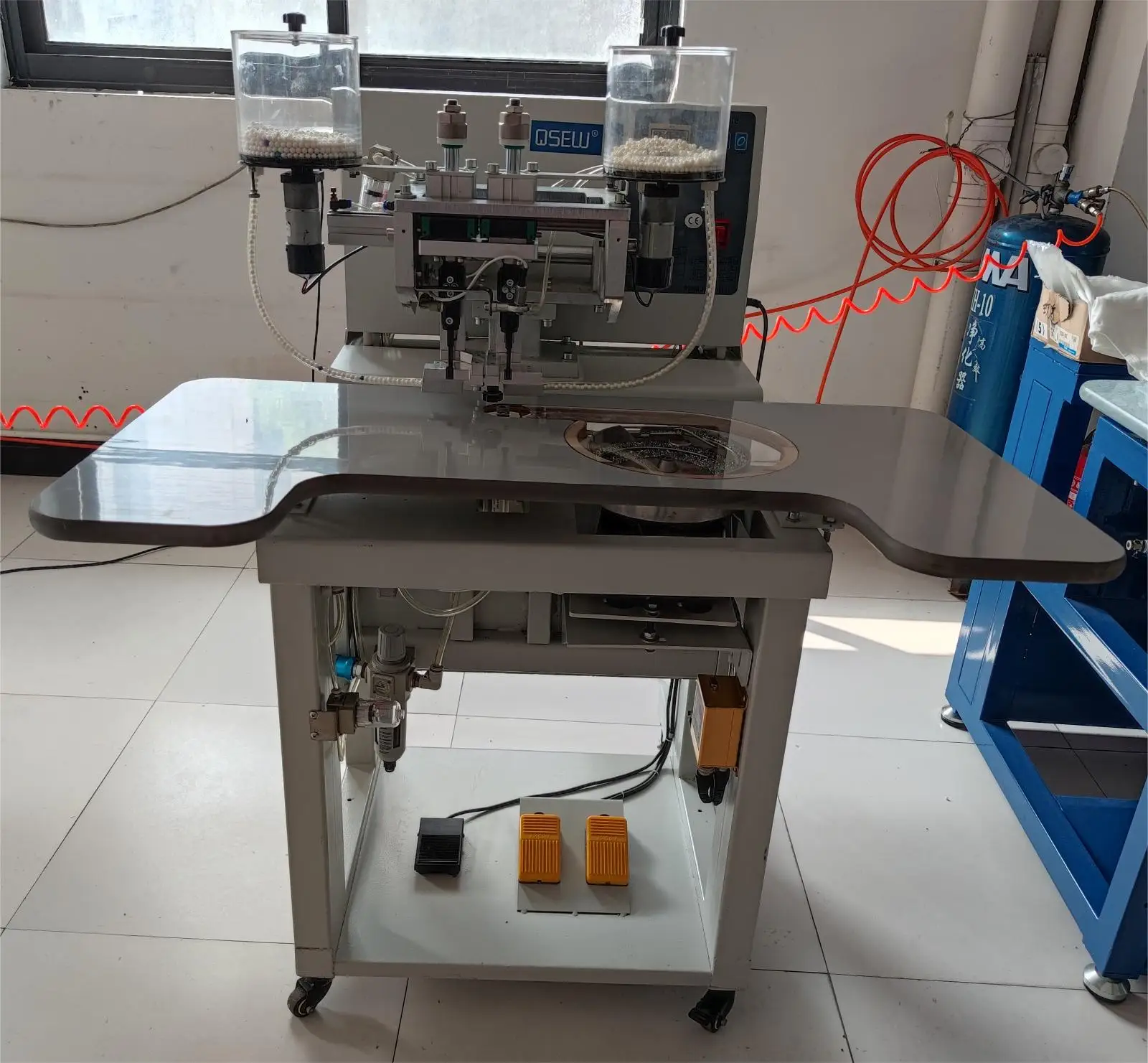 QS-98B Automatic Beading Attaching Machine Pearl Setting Nail Beads Fixing Machine Diamond Attaching Machine 2 Head