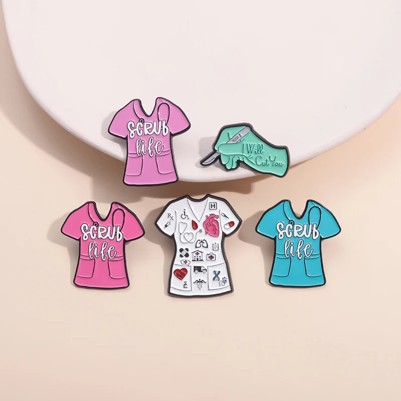 Kreative Krankens ch wester Arzt Peelings Emaille Pins chirurgisches Messer Stethoskop niedlichen Broschen lustige Rucksack Revers Abzeichen Geschenk für Freunde