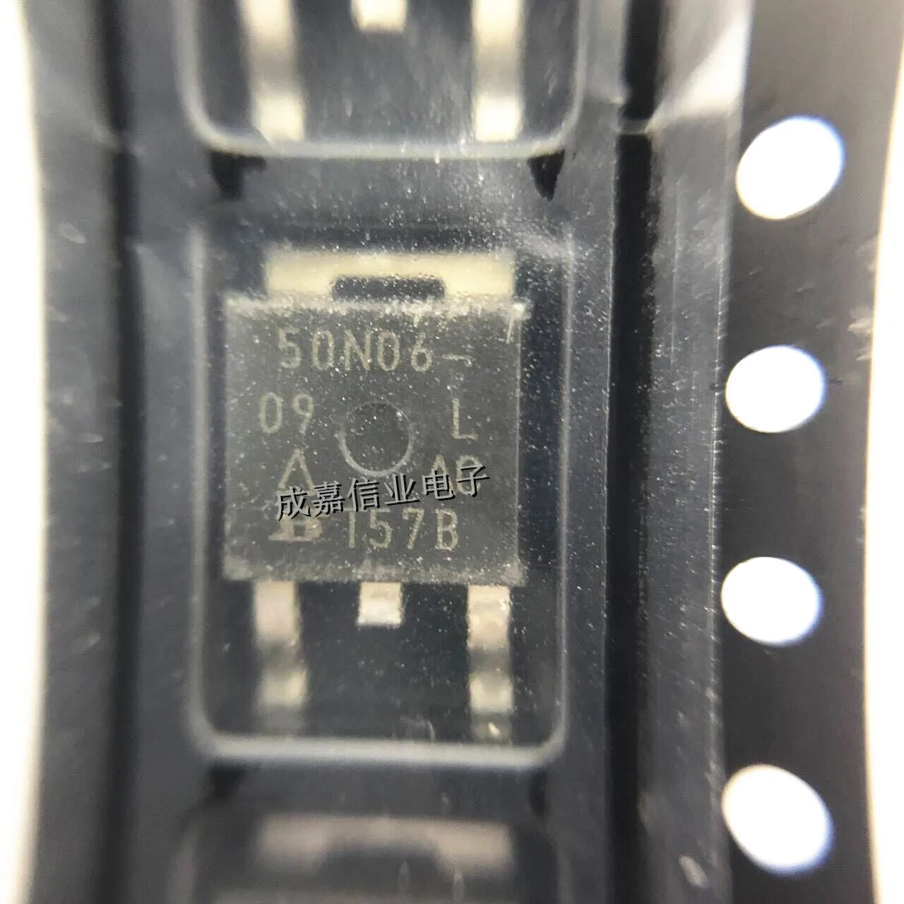 10 шт./лот SUD50N06-09L-E3 TO-252-3 50N06-09L MOSFET 60V 50A 136W 9,3 mohm Рабочая температура:- 55 C-+ 175 C