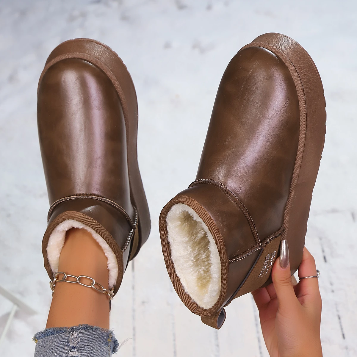 

2025 Новые зимние ботинки на толстой плюшевой платформе, женская зимняя теплая хлопковая обувь на меху, женские ботильоны без шнуровки из искусственной замши, мягкая обувь