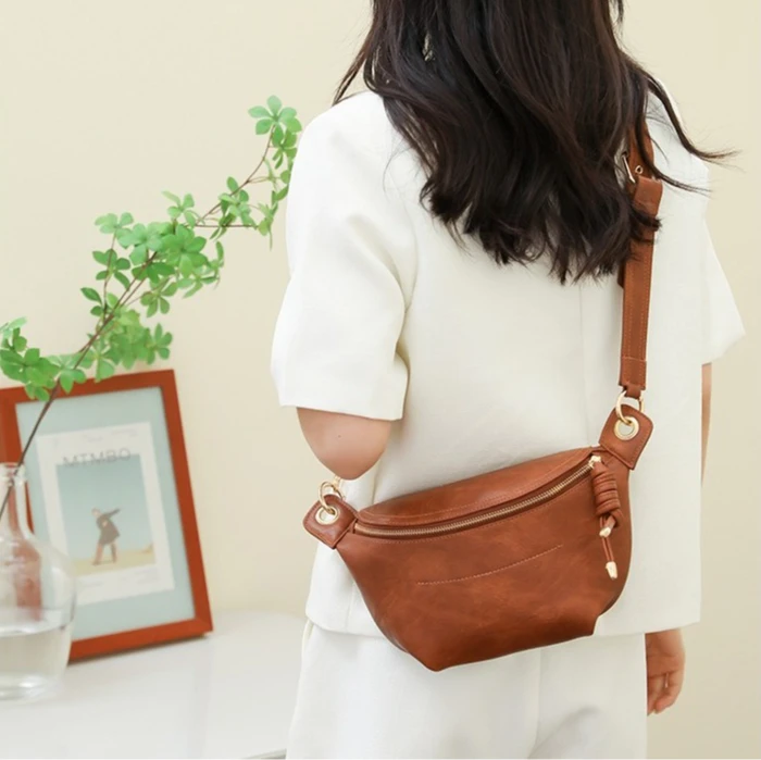 

Ladies' crossbody bag, retro PU leather chain waist bag, multi-purpose crossbody backpack for commuting