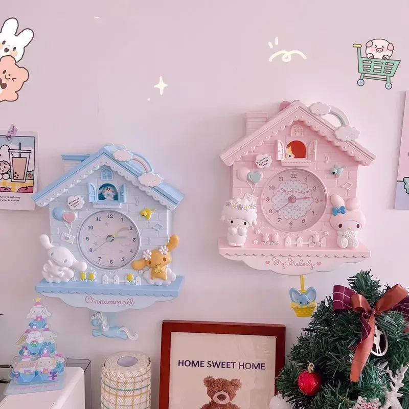 Sanrio คอลเลกชัน Melody Gemini Tamagotchi Kitty น่ารักแขวนผนังแกว่งนาฬิกาแขวนผนังตกแต่งห้องนอนแขวนผนังเครื่องประดับ