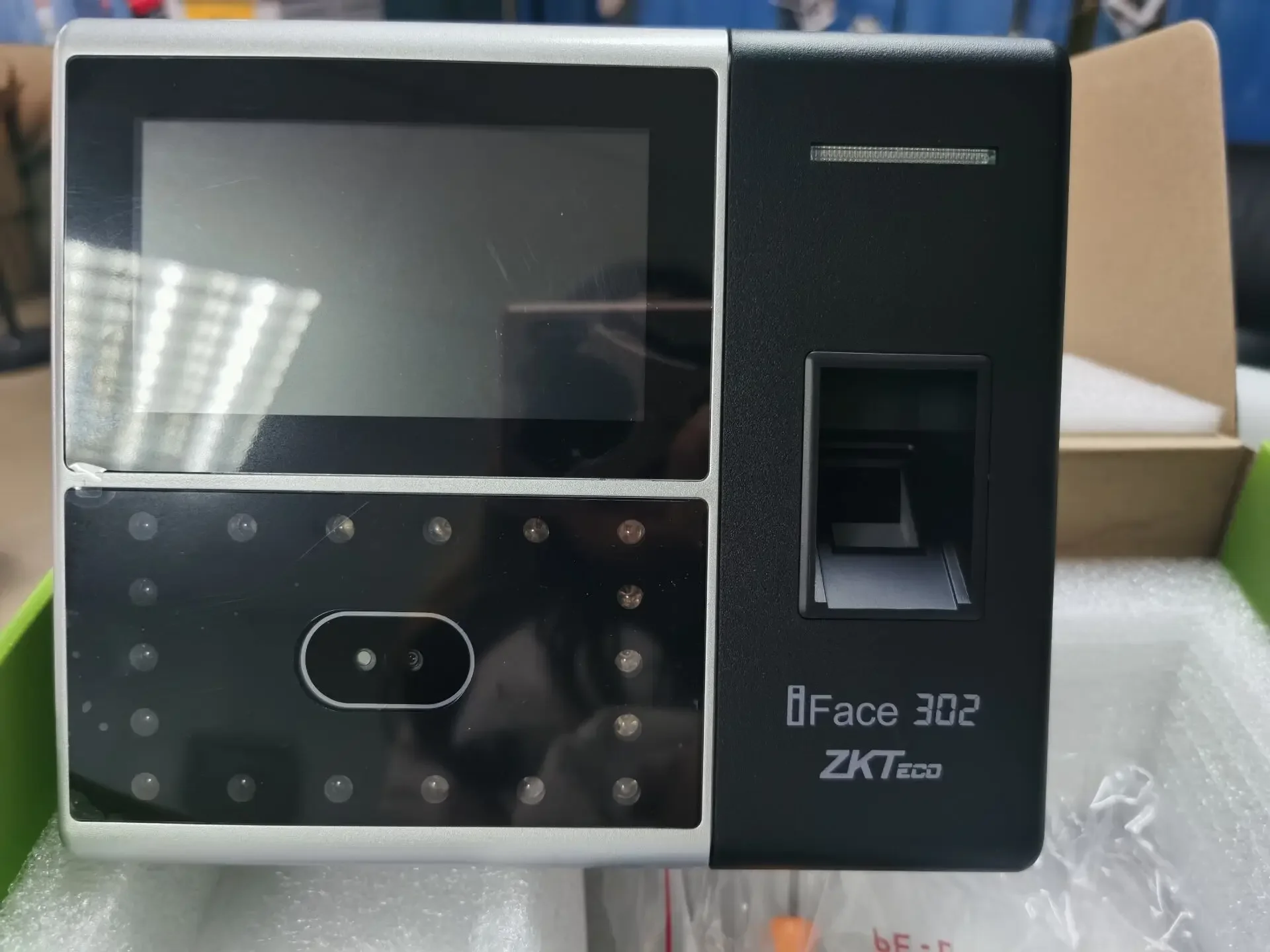 003 biometric access control and time attendance device iface 302 with verification by fingerprint / face recognition/ card