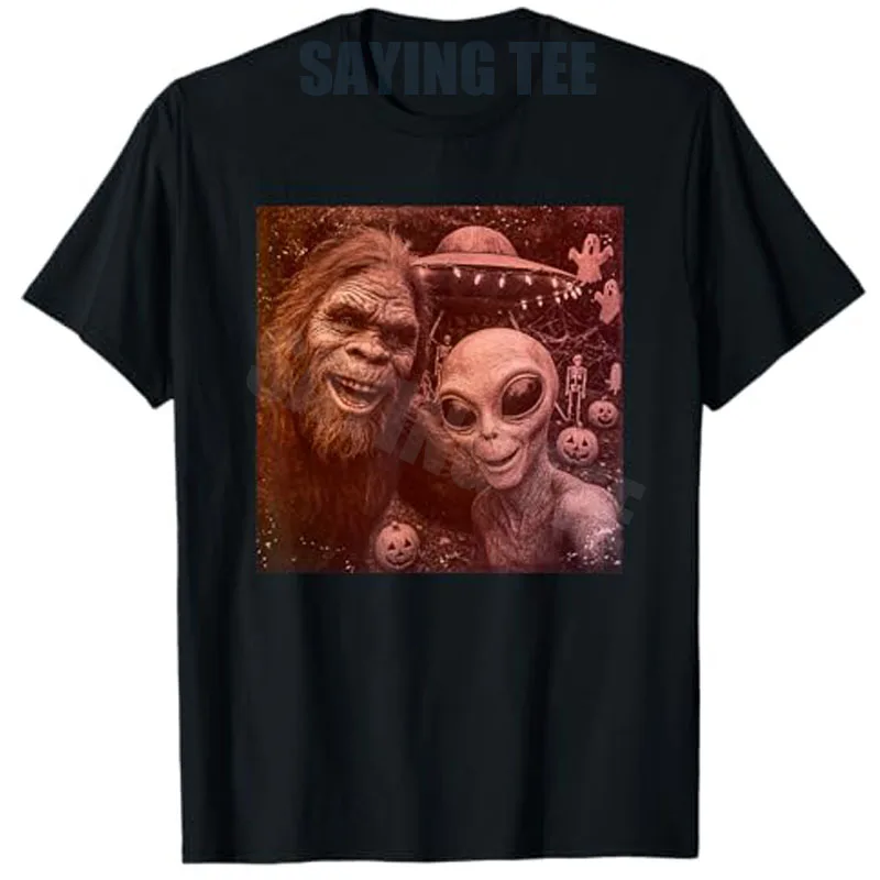 

Хэллоуин Bigfoot Alien Праздничное украшение НЛО Винтажная забавная футболка Y2k Art Sasquatch Графический наряд Вериверы Новинка Футболки