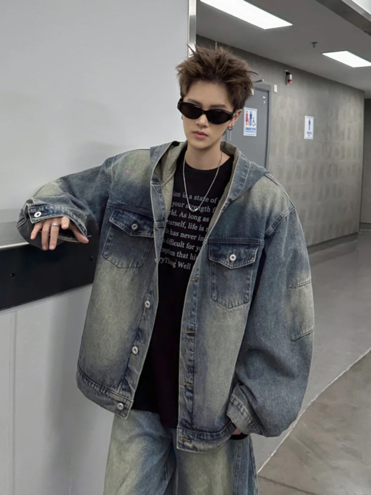 

Spring Autumn Loose Fit Men's Denim Jaet Retro Waed Casual Sle American Design Hooded Coat Trendy Top Youth Faion