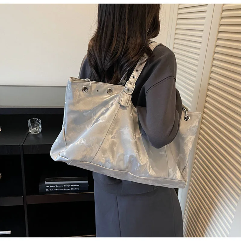 

Large Capacity Tote Bag for Women Vintage Bucket Brown Shoulder Handle Purse for Travel Shopping Bag