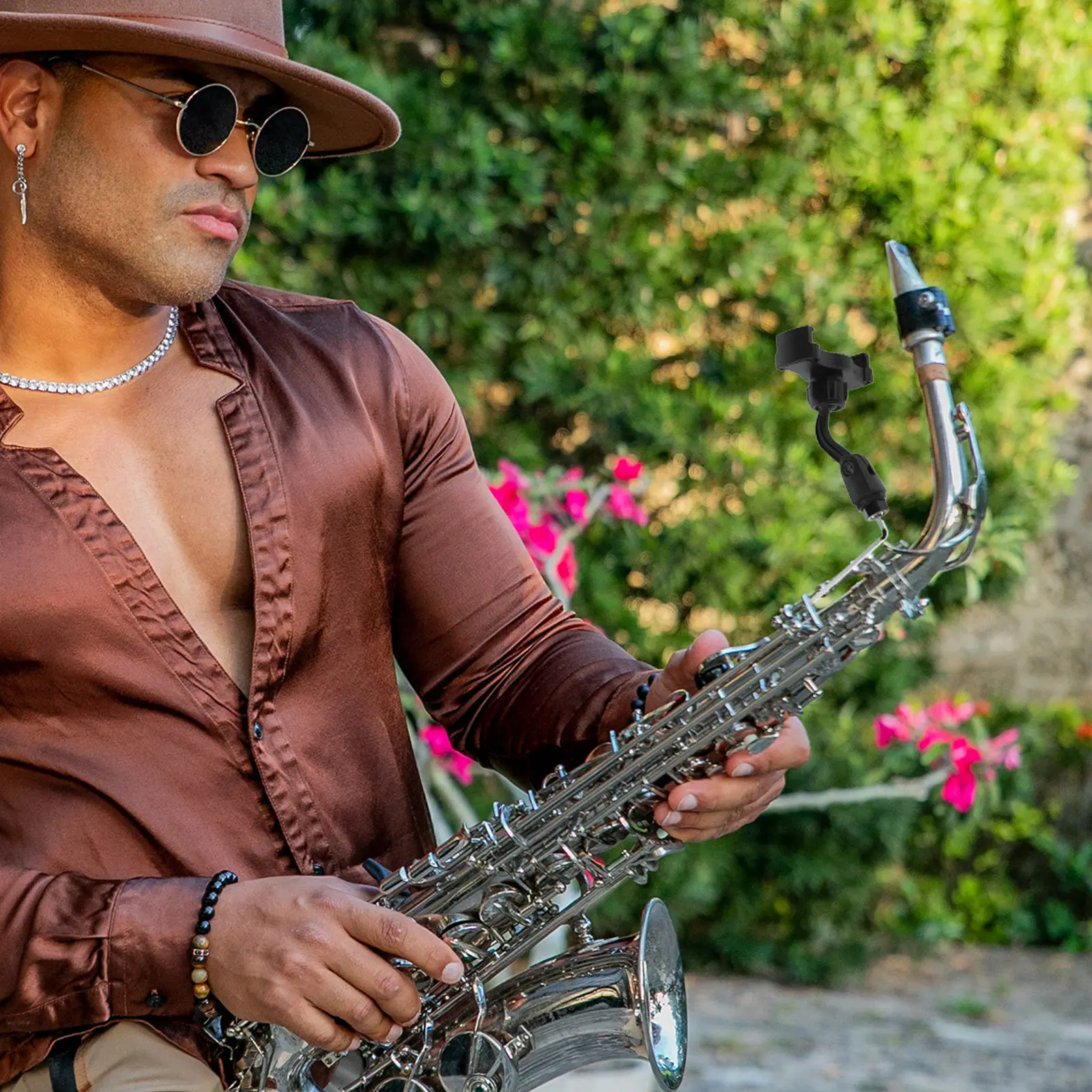 

Держатель для телефона для саксофона, комбинированный музыкальный зажим-лира, регулируемая высота для удобного просмотра на альтовых и теноровых инструментах