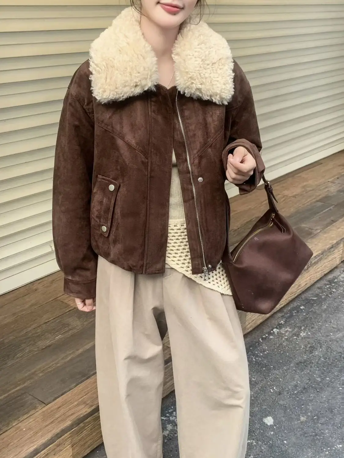 American Style Retro Thick Coat Women Autumn Winter Furry Turn-down Collar Windproof Jacket Long Sleeved Casual Jacket Top