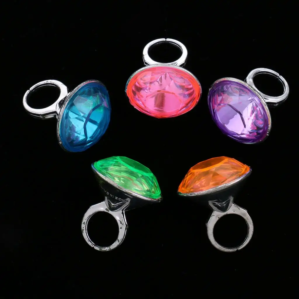 

Kids Plastic Rings Adjustable Children Jewelry Toy Assorted Colors Party Bag Favours for Pretend Play and Fancy Dress