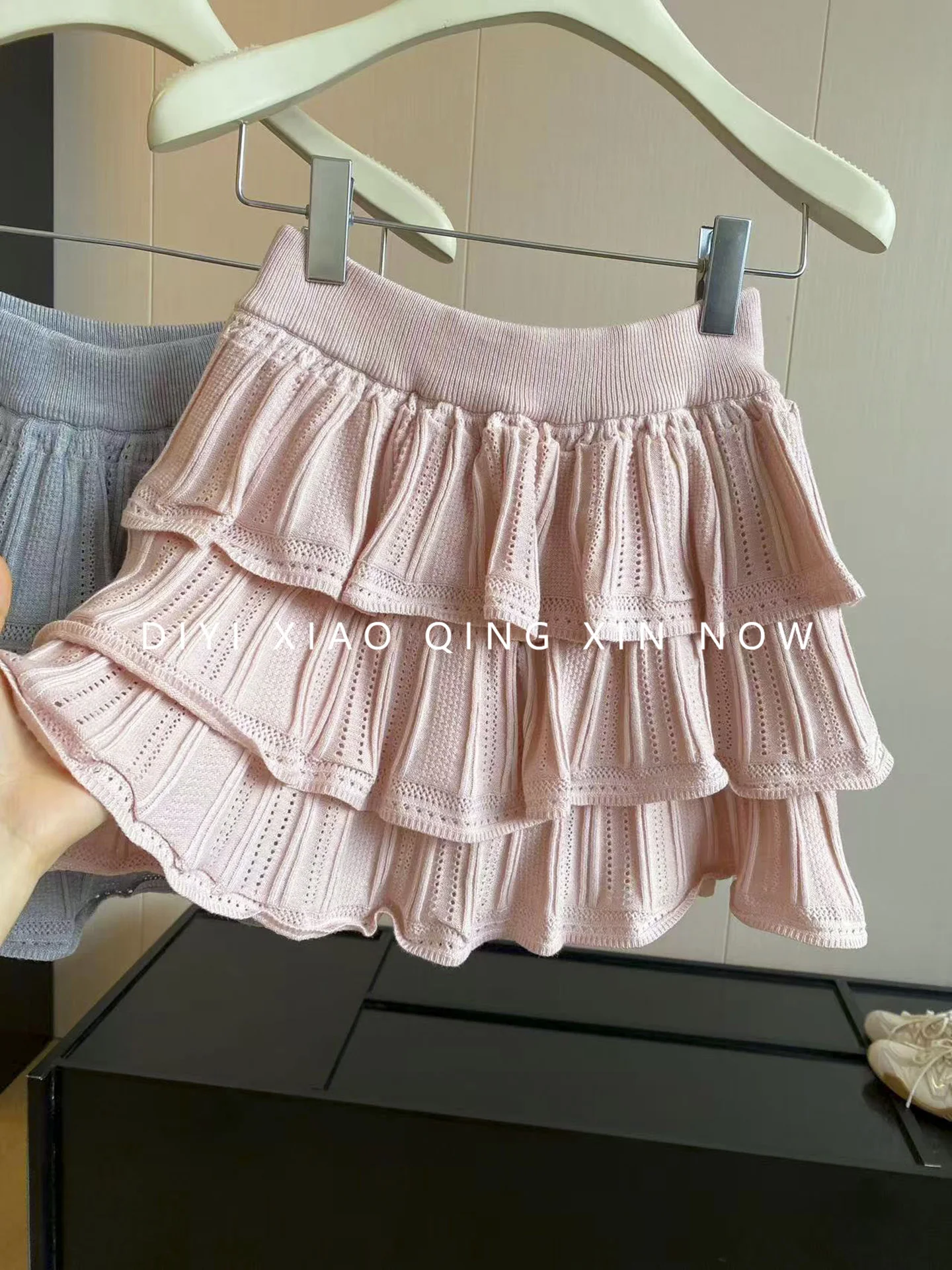 Sweet Pink Girl's Layered Cake Skirt Women's Winter Elastic Waist Hollow Knitted Pleated Short Skirt Versatile Half-length Skirt