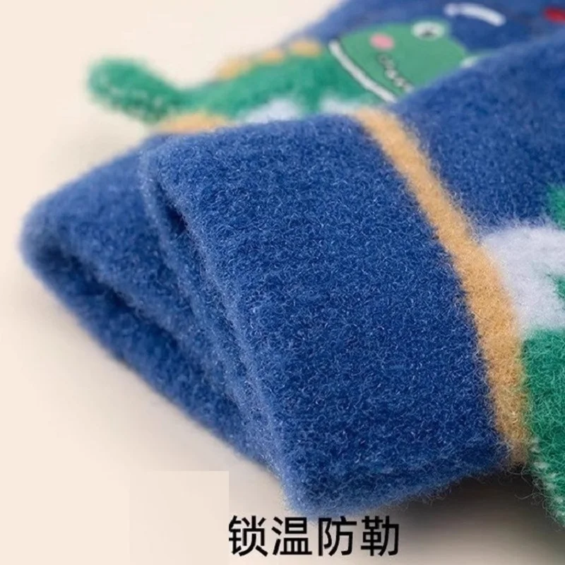 Sarung Tangan Dinosaurus Kartun Lucu Anak Laki-laki Musim Dingin Sarung Tangan Rajutan Hangat Anak-anak Sarung Tangan Lima Jari Sarung Tangan Rajut Anak-anak TK 3-8Y