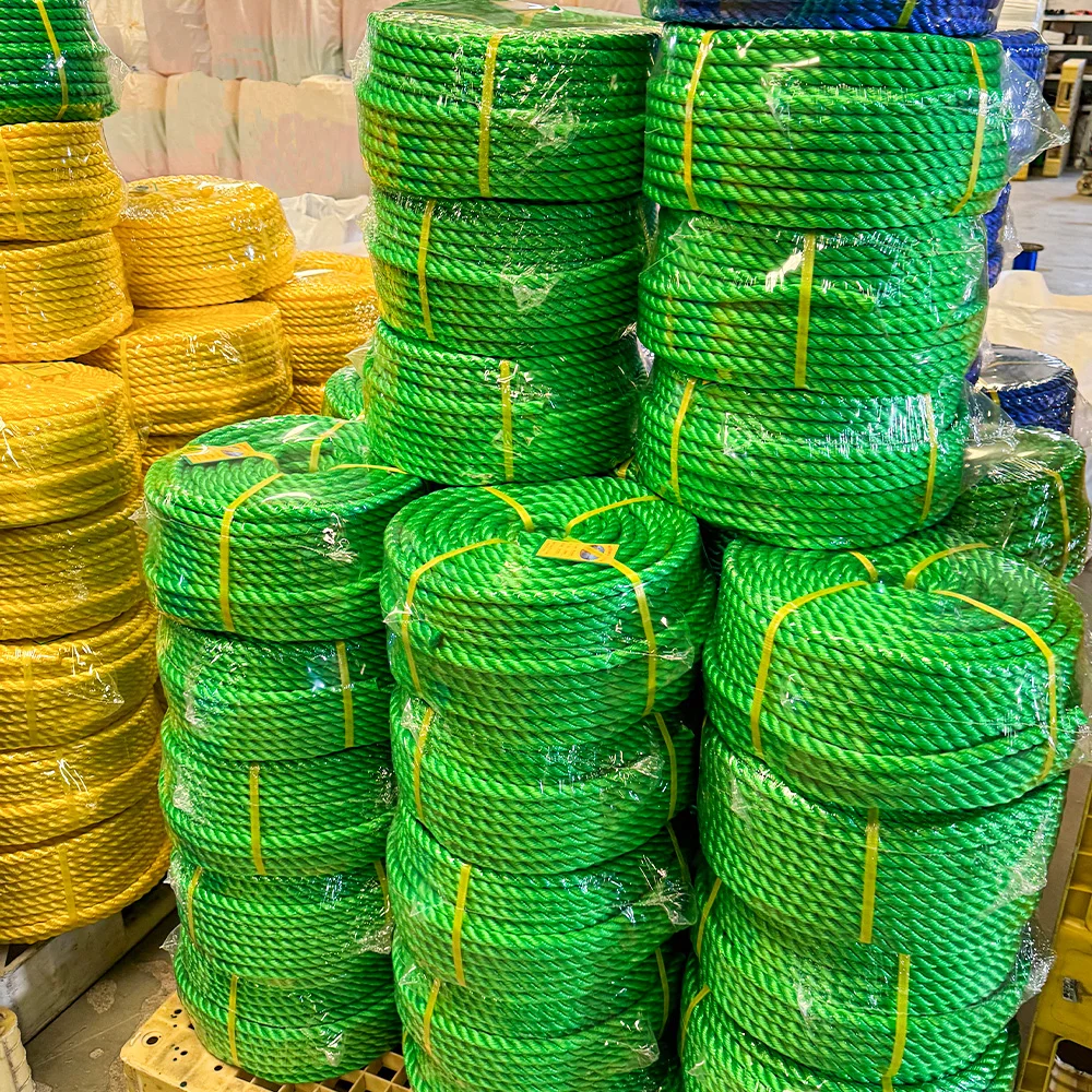 حبل بولي بروبيلين ملتوي 3 أوتاد عالي الجودة (PP) من البولي ايثيلين البولي ايثيلين للتغليف للبحرية وصيد الأسماك