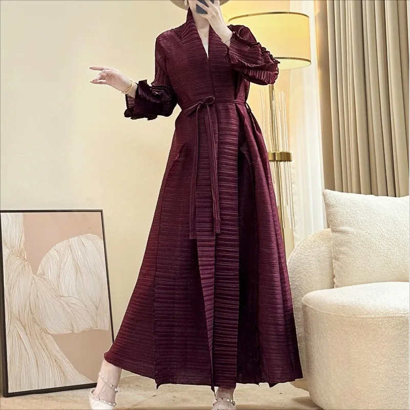 Abaya Robe Miyake Plissee Mode Langer Trenchcoat Damen Neue Langarm Lässige Vielseitige Große Revers Krawatte Dünne Faltenjacke
