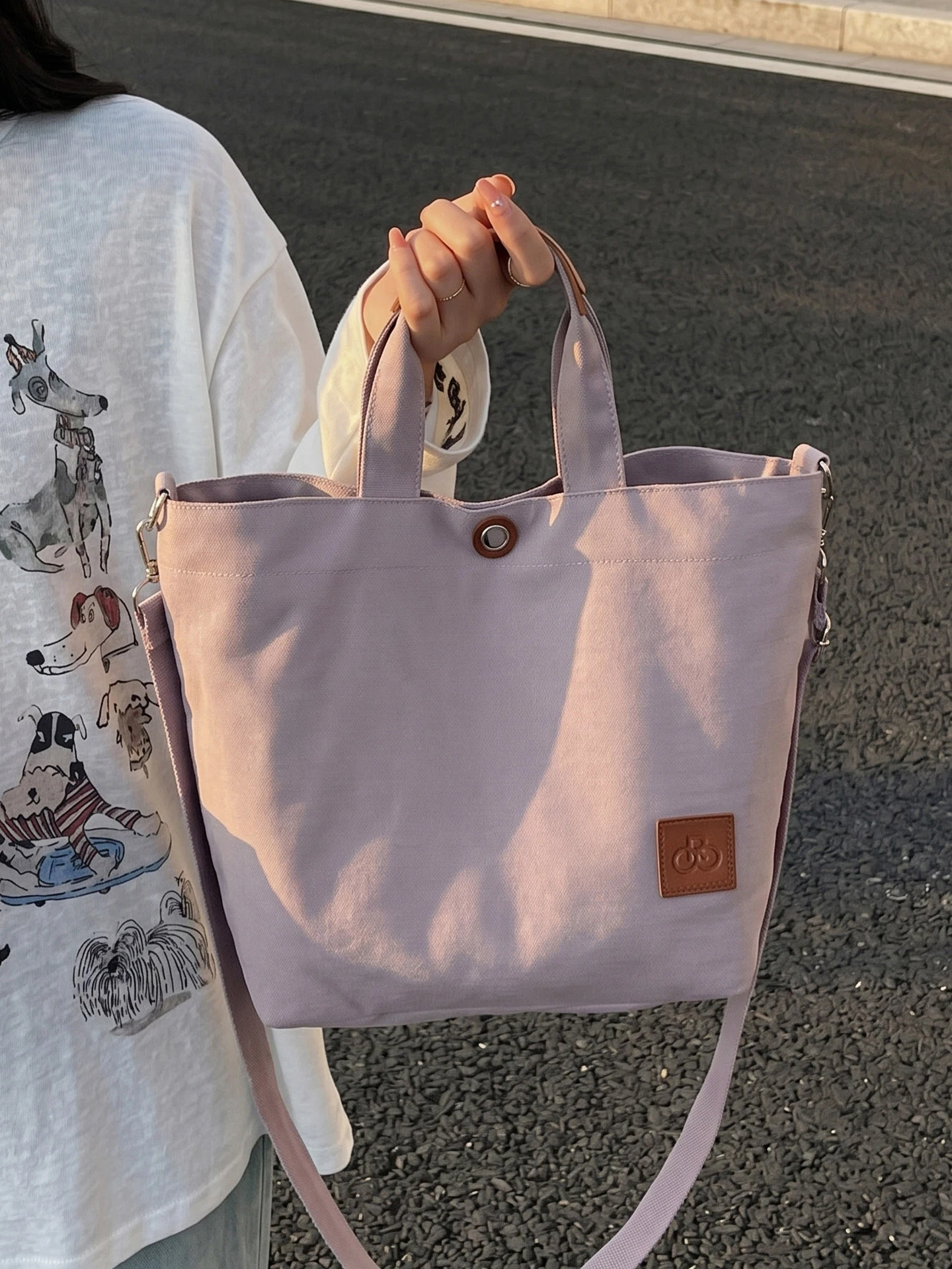 

Large Capacity Casual Tote Bag for Women Commuting Shoulder Crossbody Bag Summer 2026 Trendy Handbag Youth Daily Use