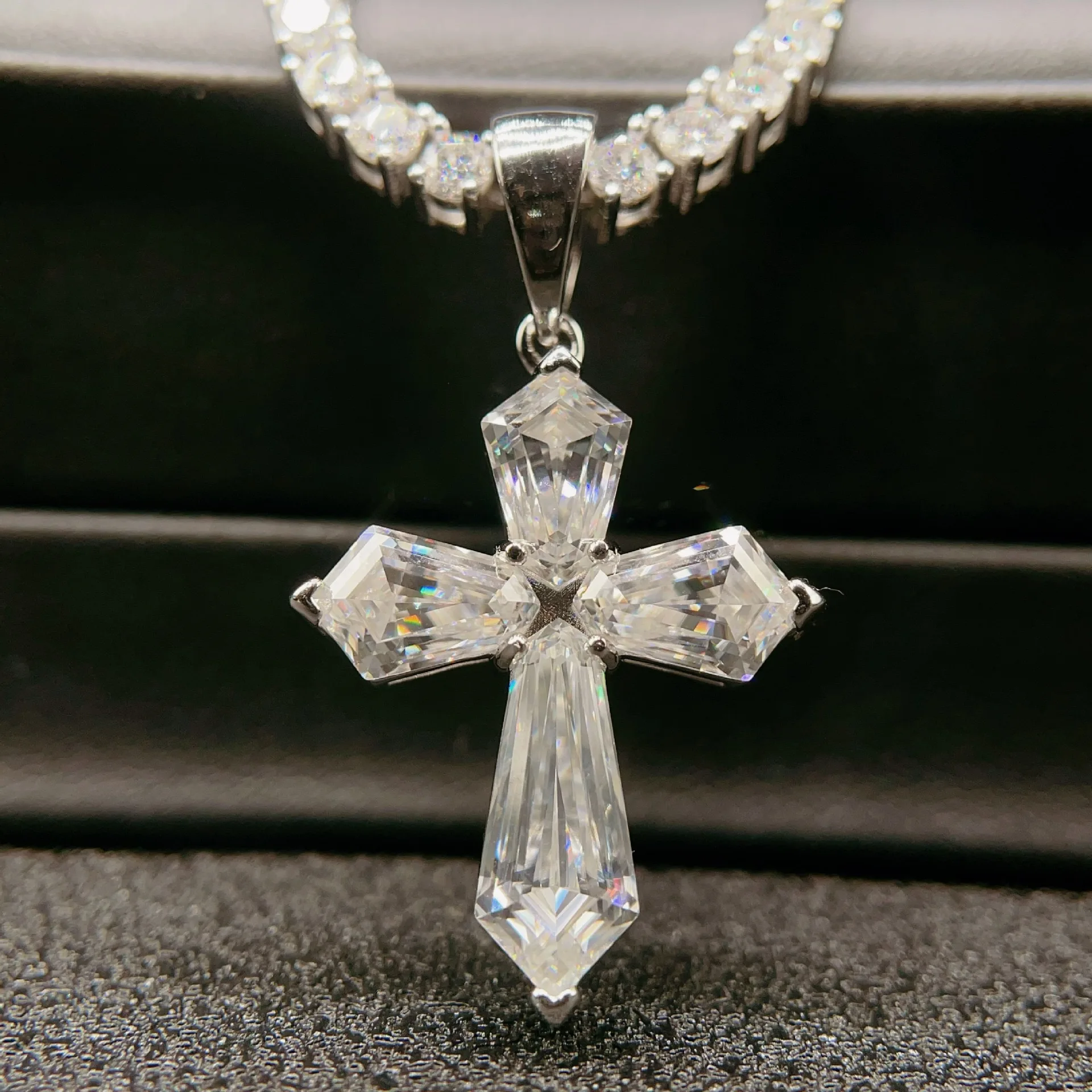 Iced D Color Moissanite Cross Tennis Necklace for Men 925 Sterling Silver Diamond Pendant Pass Tester with Gra Birthday Gift