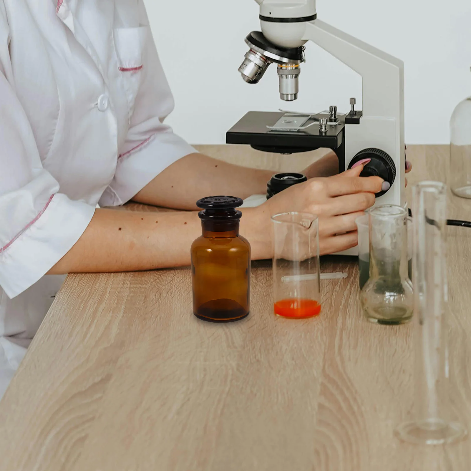 

125Ml Laboratory Reagent Bottle Amber Wide Mouth Glass Bottle for Chemical Storage Precision Measuring Jar Reagent Bottles