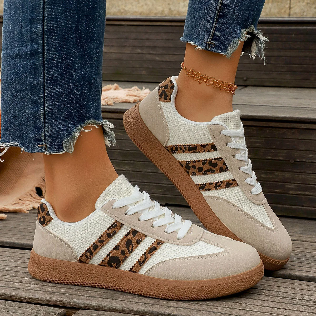 Women Sneakers Brand Classical Outdoor Casual Shoes Luxury Designer Leopard Print Comfort Large Size Flat Shoes Zapatos De Mujer