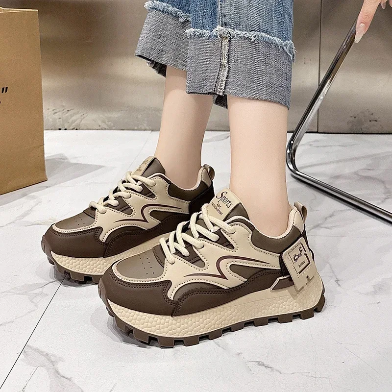 Forrest Gump Donna 2024 Primavera Nuovo Versatile Suola Morbida Waffle Scarpe Sportive e Casual Scarpe Singoli Suola Spessa Scarpe da Papà