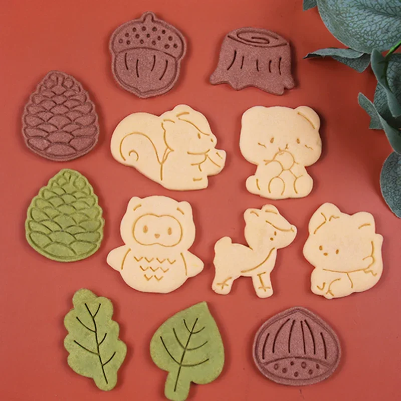 Cartoon Autumn Leaves Squirrel Owl Pattern Biscuit Mould Thanksgiving Day Chestnuts Pine Cones Fondant Cookie Cutter Baking Tool