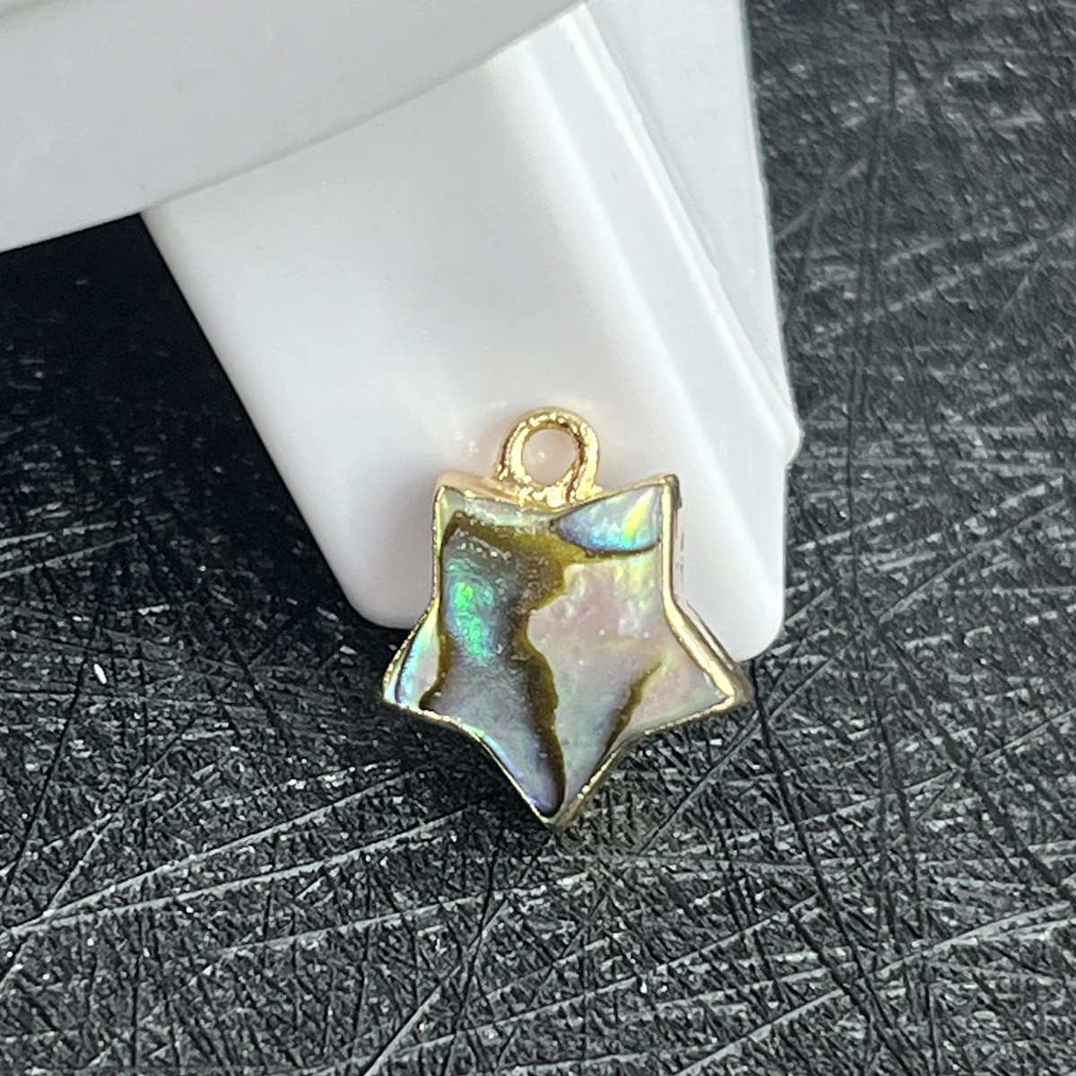 

5pc Natural Mother of Pearl Shell Pendants Shiny Star Abalone Shell for Ladies Jewelry Making DIY Bracelet Earrings Gift