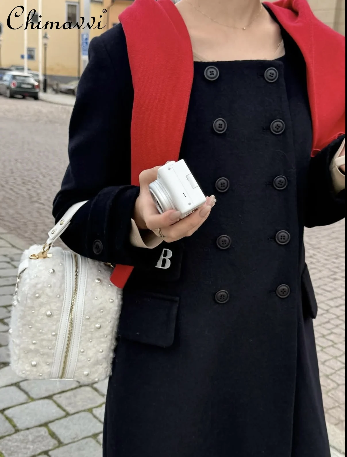 اليابانية الجديدة الخريف والشتاء المرأة أنيقة مزدوجة الصدر الأسود السترات الصوفية رسالة مطرزة طويلة الصوف معطف واقٍ من المطر