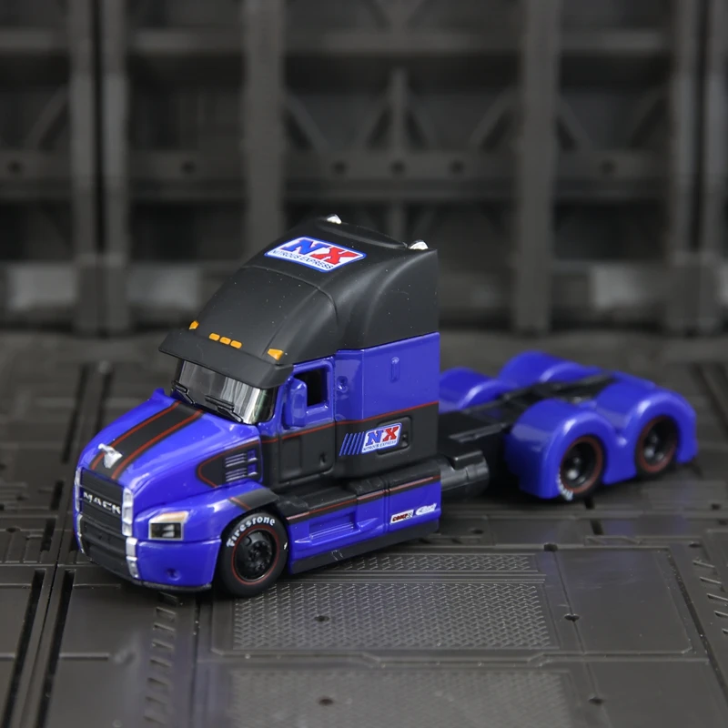 

Модель автомобиля Maisto 1:64, имитация Mack Anthem, из сплава, с прицепом, настольное украшение, коллекционный подарок