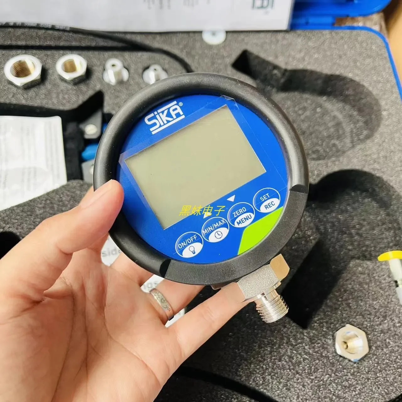 Versorgung SIKA PM40.2 + D2-Kalibrator + Manometer P40.2 + E2