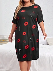 Oversized women's round neck short sleeved lip printed nightgown for home wear