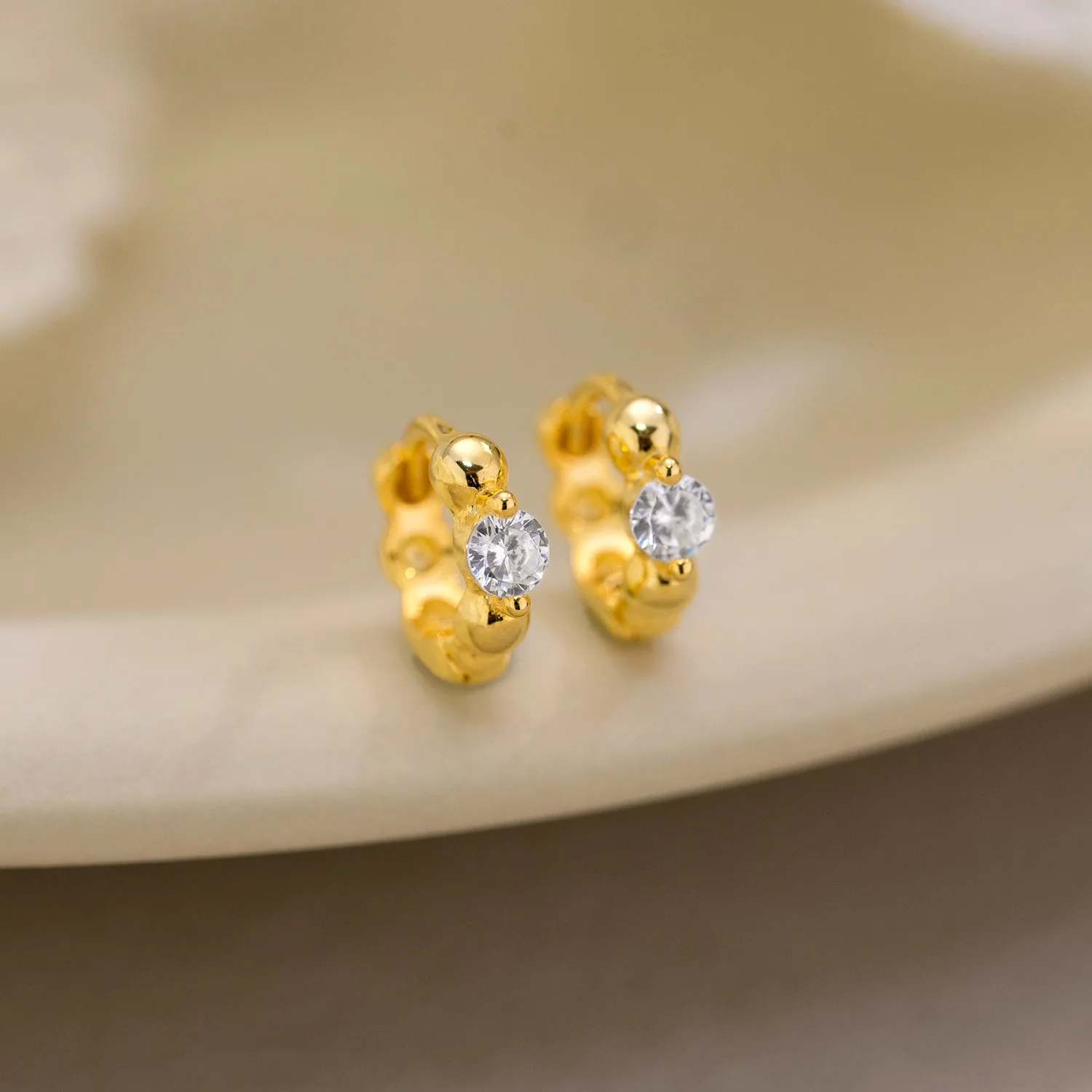 925 Sterling Silver Gold Plated Scalloped Huggie Hoops Single CZ Zircon Small Hoop Earrings for Women