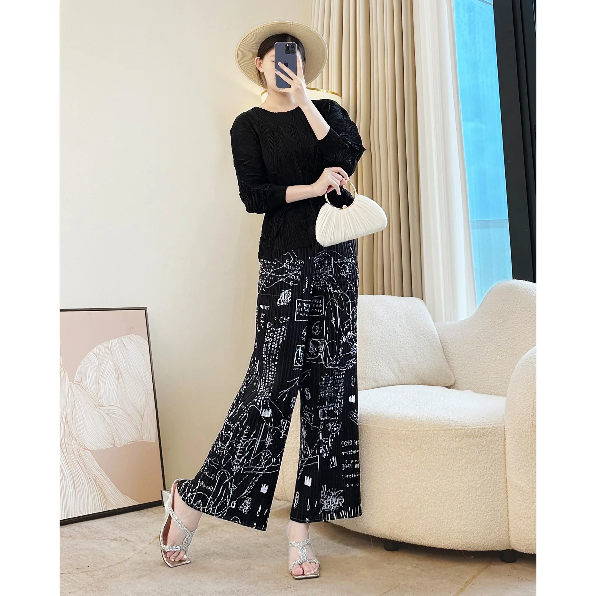 

Miyake Pleated Harmony Geometric Printed Straight Pants