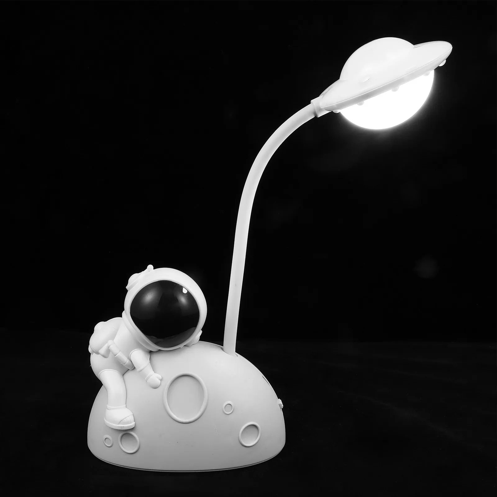 Unique Astronaut Shaped LED Night Light Small USB Charging Desk Lamp for Nursery Bedroom Home Decor Romantic Warm Light