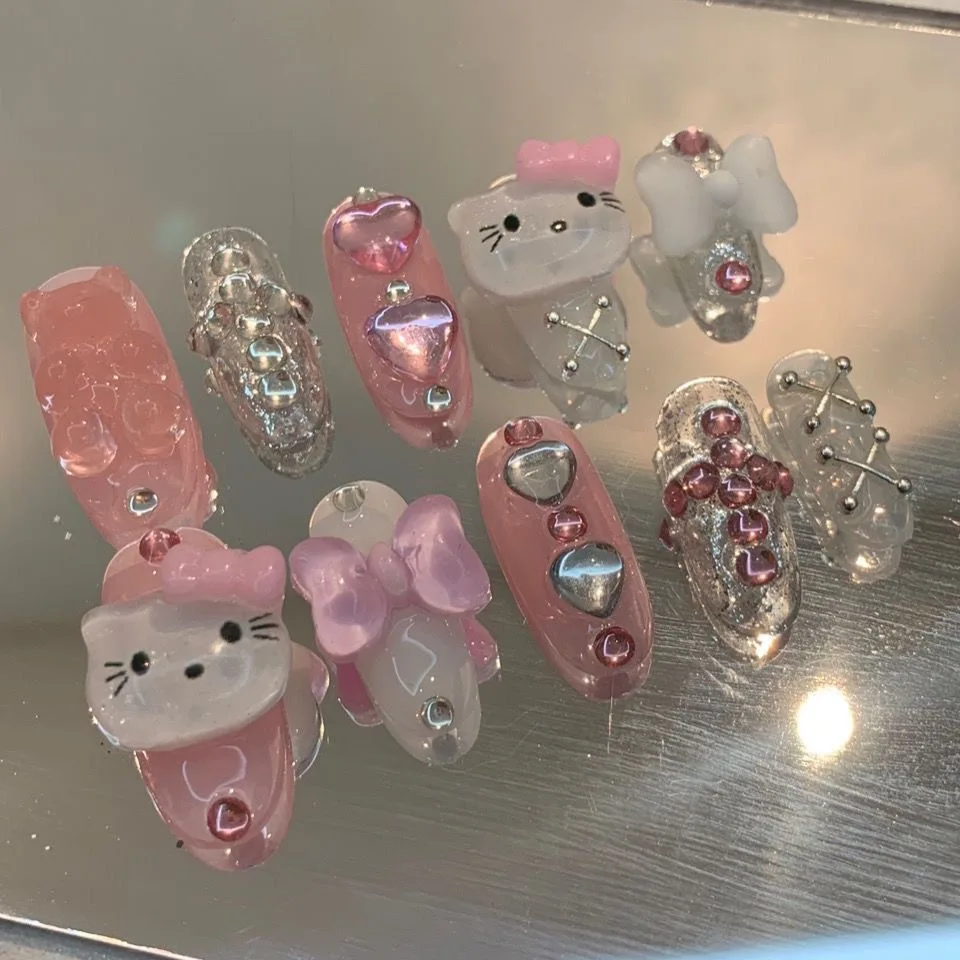 Pink and Tender Hello Kitty Sweet and Cool Y2K Hot Girl Little Bear Wearing Shiny Diamonds Detachable Party Nail Art Girl Gift