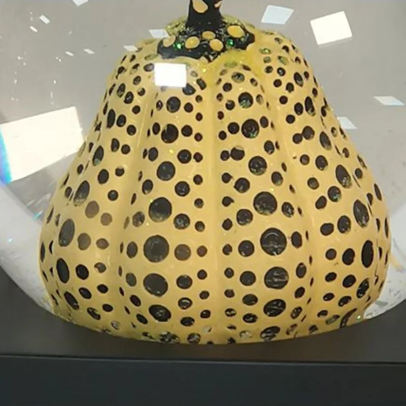 Yayoi Kusama Pumpkin Crystal Ball Ornaments Fashion Artistic Dots Pumpkin Artwork Decor Luxury Brand Pumpkin Sculpture Gifts