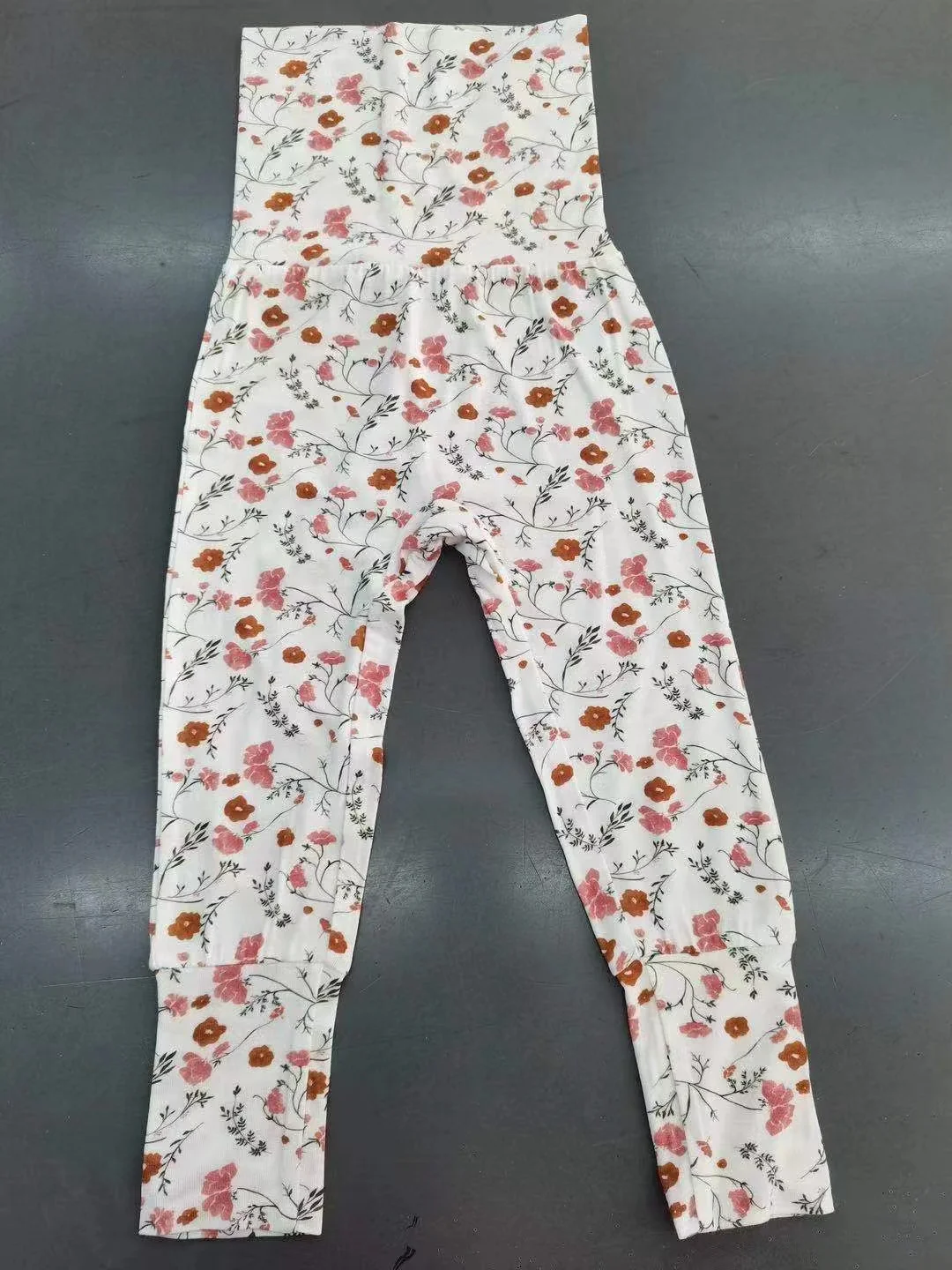 Custom Baby Sleeper 95% Bamboo  Viscose 5% Spandex  Two Piece Pajamas 0-3M with Mittens on the foot